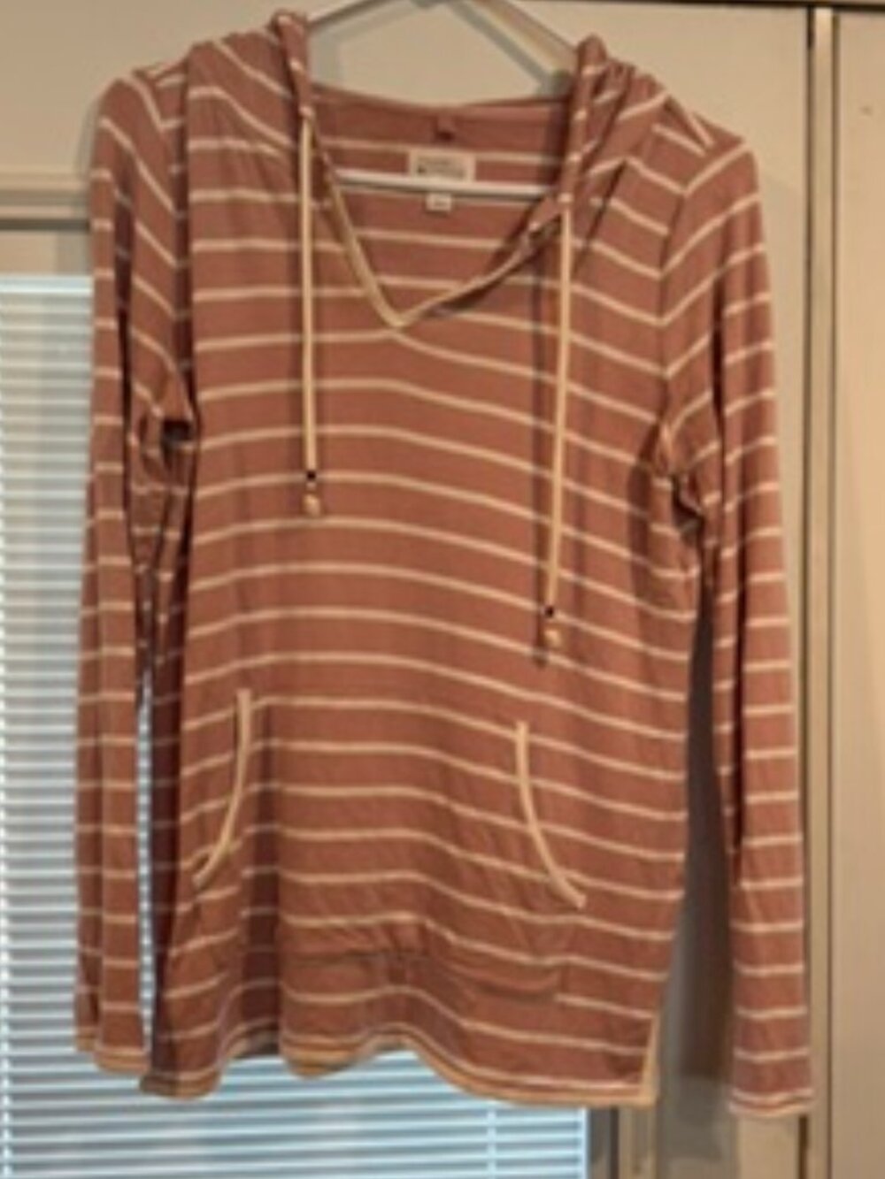 Market & Spruce Malala Split Neck French Terry Hoodie M | Blush